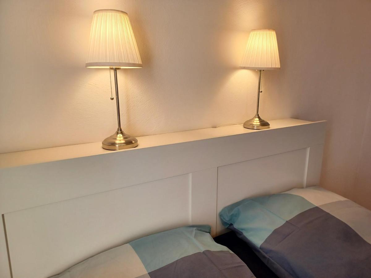 Ehemalige Bibliothek Apartment Fuer 2 Mit Kueche Kamin Netflix Parken Und Hofladen Steinhofel Exterior foto
