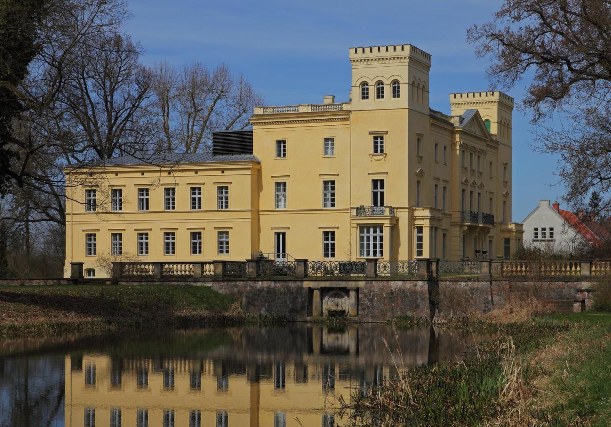 Ehemalige Bibliothek Apartment Fuer 2 Mit Kueche Kamin Netflix Parken Und Hofladen Steinhofel Exterior foto